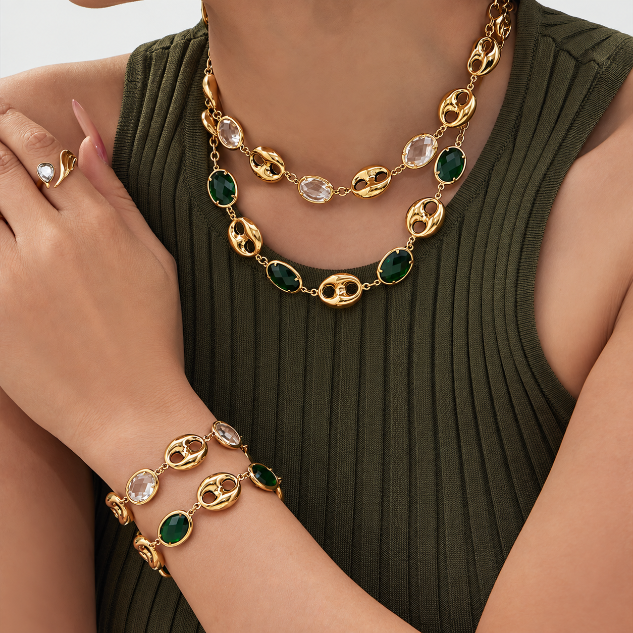 Sharee Necklace and Bracelet Set
