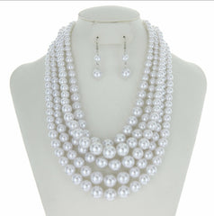 White pearls. Jewelry for women. Jewelry for work. Pearls.